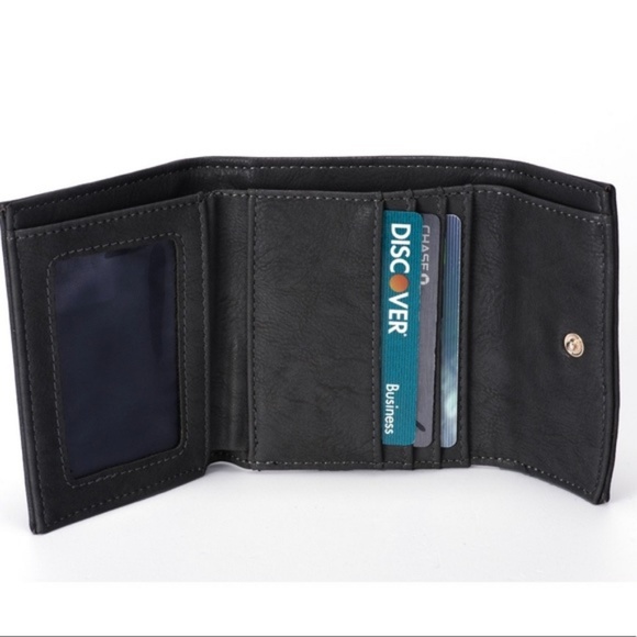 Chic Solid Black Tri-Fold Vegan Leather Wallet - Picture 3 of 5